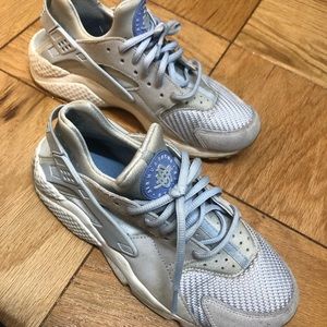 Air huaraches in pastel color, worn